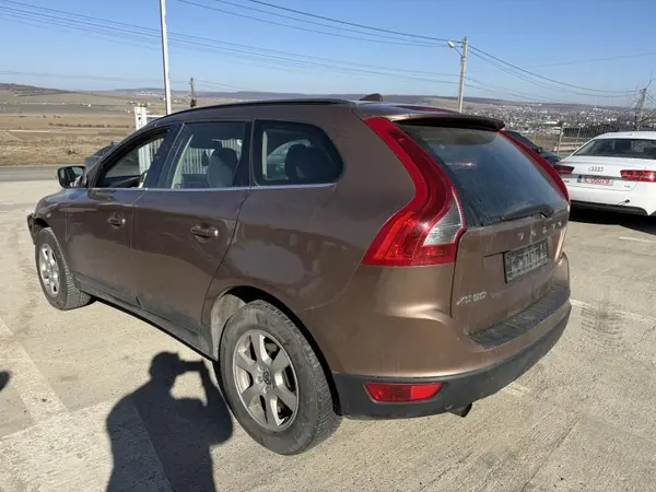 Aripa spate stanga culoare terra bronze Volvo XC60 facelift (2013-2017)
