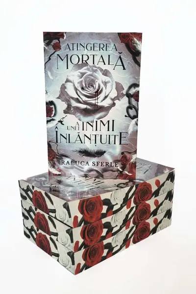 Atingerea mortală a unei inimi înlănțuite - PRINTED EDGES