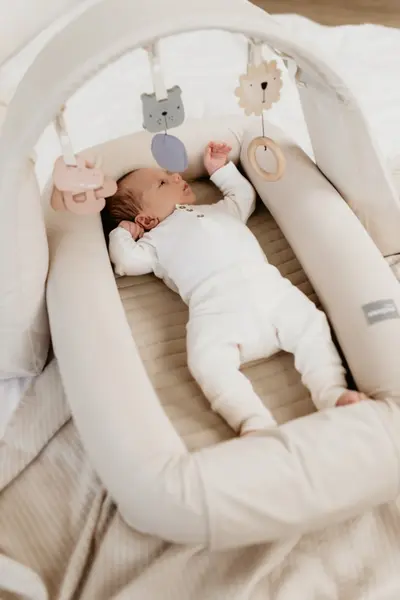 Baby nest modular cu arcada de jucarii 2in1 sand Sleepee