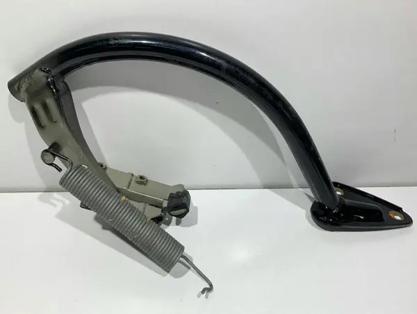 Balama capota dreapta spate 3C8827302A Volkswagen Passat CC (2008-2012)