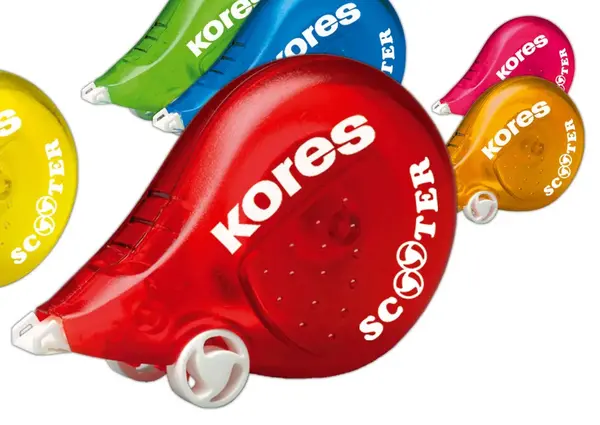 Banda corectoare Kores Scooter cu rotite 4,2 mm x 8 m diverse culori Banda corectoare Kores Scooter cu rotite 4,2 mm x 8 m diverse culori