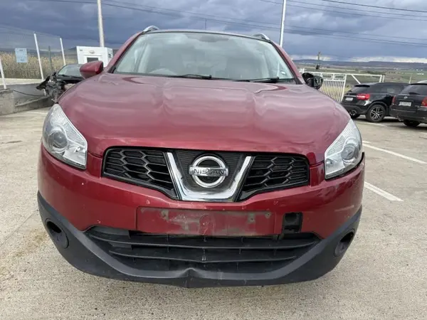 Bara fata completa culoare rosie - naj Nissan Qashqai facelift (2010-2013) [J10]
