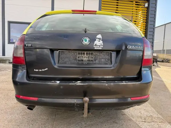 Bara spate cu senzori de parcare culoare neagra Skoda Octavia 2 facelift (2008-2013)