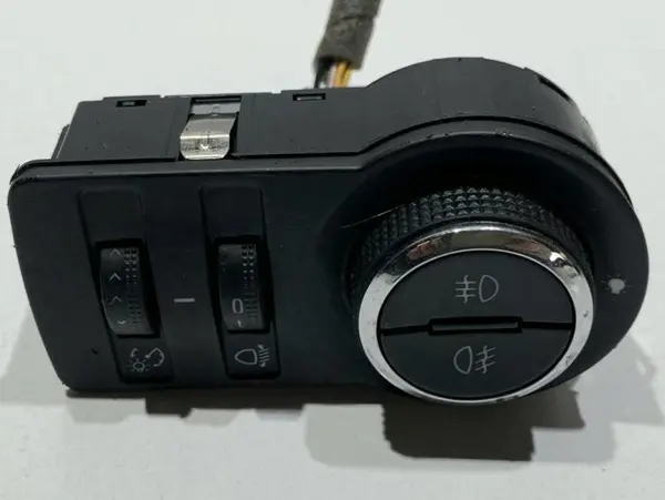 Bloc lumini 13268703 Opel Astra J (2009-2012)
