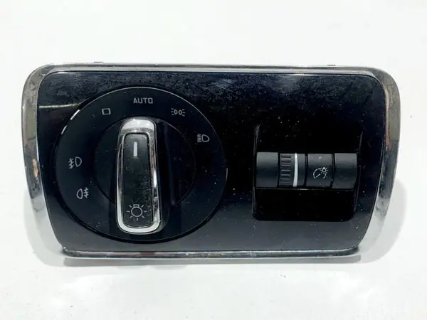 Bloc lumini 3T0941431B Skoda Superb 2 facelift (2013-2015)