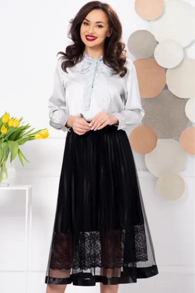 Bluza dama eleganta gri cu guler tip esarfa din dantela