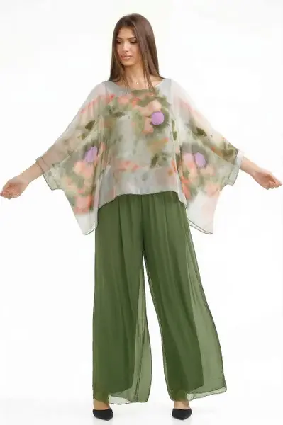 Bluza din matase si vascoza in colturi cu imprimeu verde pastel