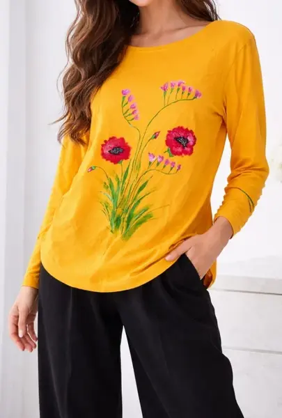 Bluza galbena din bumbac pictata manual ,cu frezii si maci, unicat