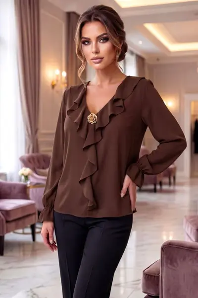 Bluza vaporoasa de dama, NORIA, cu volane si brosa aurie, Maro, Marime S/M