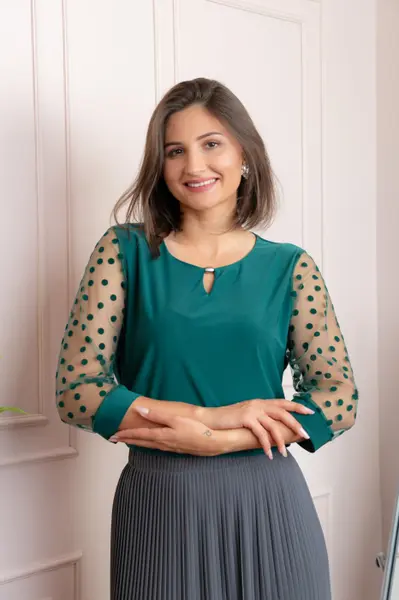 Bluza verde dama Bridget cu maneci transparente cu buline