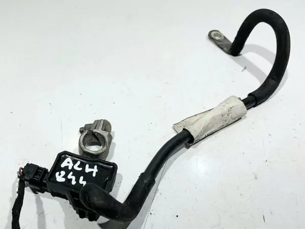 Borna baterie minus 1K0915181F Volkswagen Jetta 6 (2010-2014) 1.6 tdi CAY