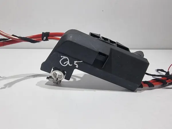 Borna baterie minus 8R0971225A Audi Q5 (2008-2012) [8R] 2.0 tdi 177 cp CGLB