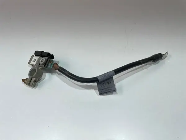 Borna baterie minus a2045420818 Mercedes E-Class (2009->) [W212]