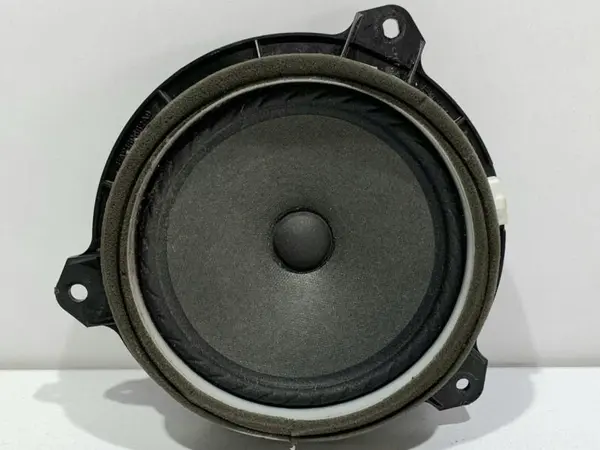 Boxa auto dreapta spate Toyota Avensis (2009-2012) [T27]