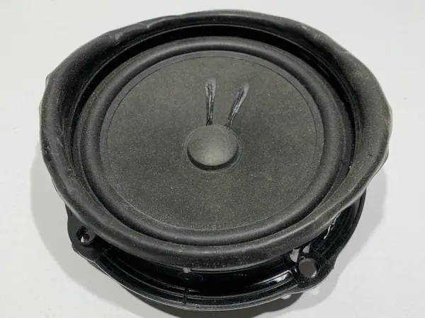 Boxa auto fata / spate 5E0035411C Skoda Octavia 3 (2013-2017 )