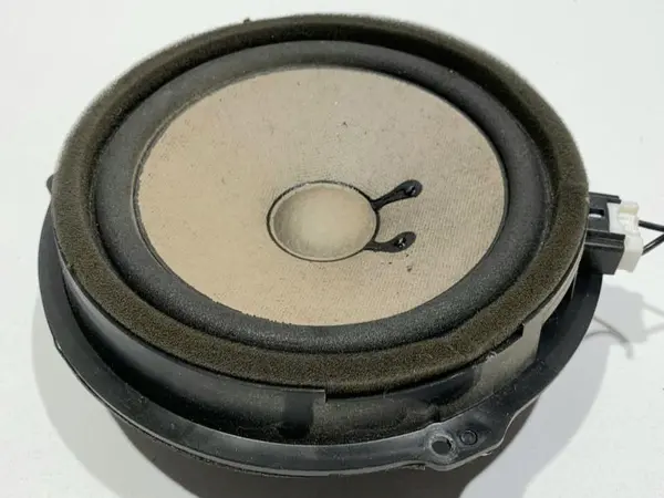 Boxa auto fata / spate AA6T-18808-AA Ford Focus 3 (2011-2015)