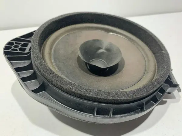 Boxa auto stanga / dreapta spate Opel Insignia A (2008-2013)