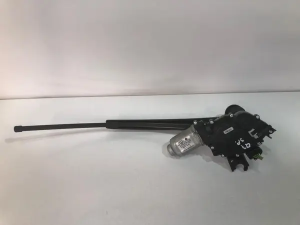 Brat cu motoras stergator luneta 8u0955711a Audi Q3 (2011-2017) [8U]