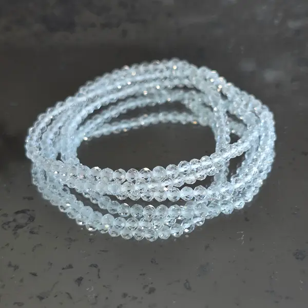 Bratara fatetata 4 mm topaz albastru