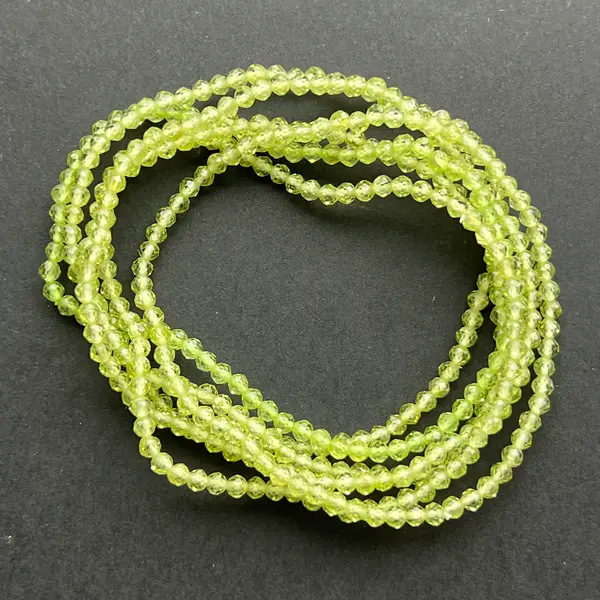 Bratara fatetata peridot 3 mm