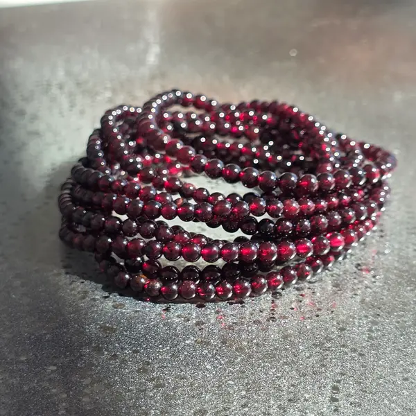 Bratara granat 4 mm