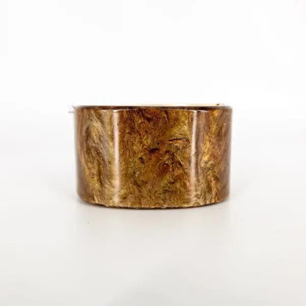 Bratara lata maro cu efect perlat , eleganta si versatila