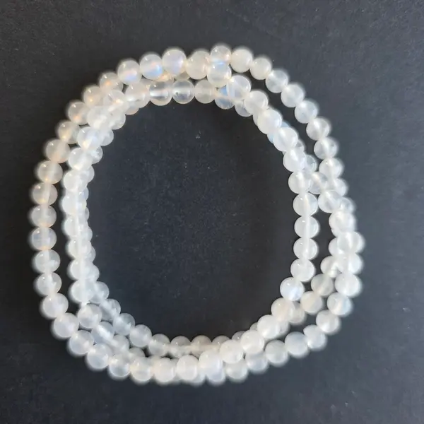 Bratara piatra lunii alba curcubeu 4 mm