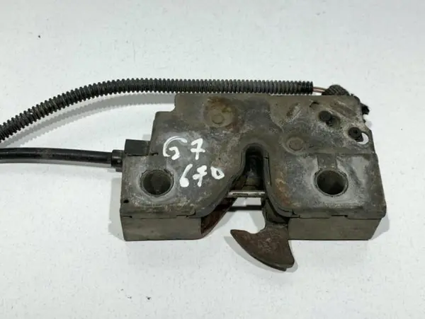 Broasca capota / fata motor 5G1823509B Volkswagen Passat B8 (2014-2019)