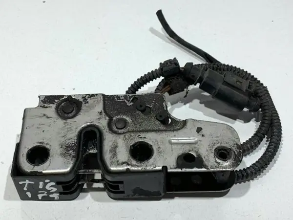 Broasca capota fata / motor 5N0823509A Volkswagen Tiguan (2007-2011)