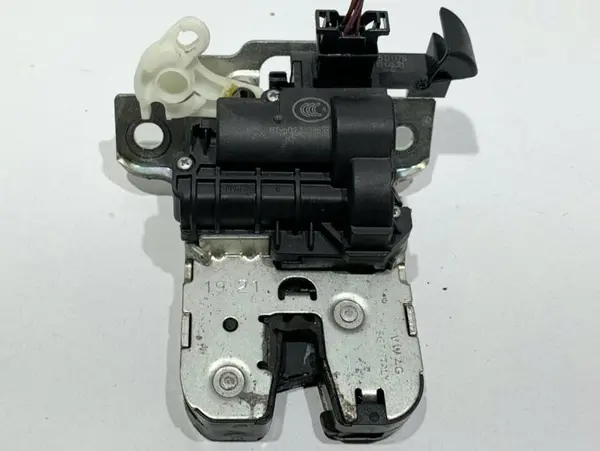 Broasca capota spate 5TA827505D Volkswagen Touran 2 (2015-2023)