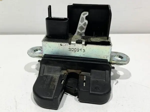Broasca haion 5K0827505A Volkswagen Passat B6 3C (2005-2010)