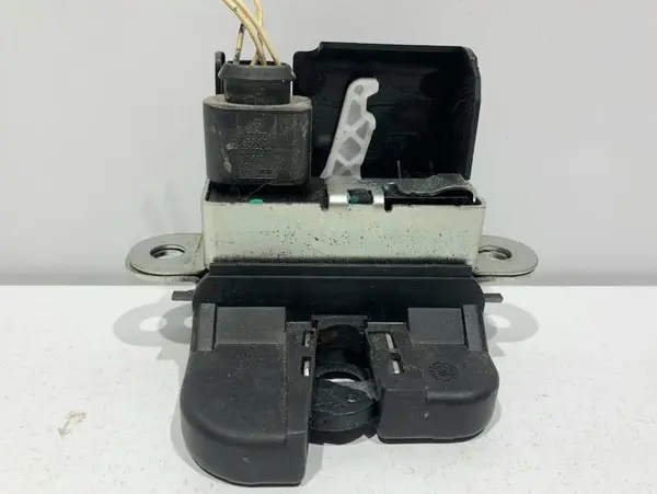 Broasca haion 5M0827505E Volkswagen Golf 6 plus (2009-2014)