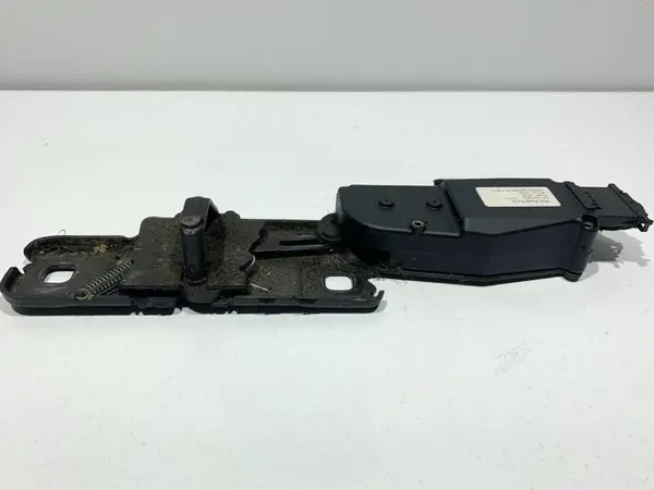 Broasca / motoras haion 4F9827383E Skoda Superb 2 (2008-2013)