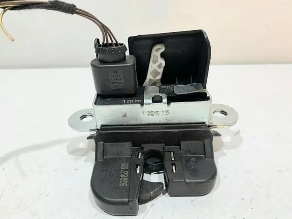 Broasca portbagaj 5G6827505 Volkswagen Golf 7 (2012-2017)