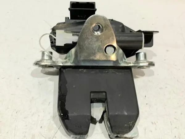Broasca portbagaj 5J0827501 Skoda Fabia 2 (2006-2010)