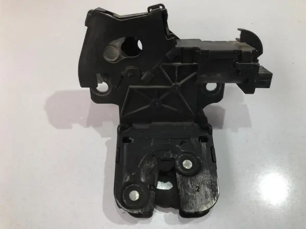 Broasca portbagaj 8p4827520 Audi A3 (2003-2008) [8P1]