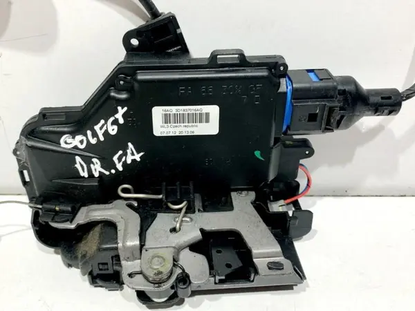 Broasca usa dreapta fata 3D1837016AQ Volkswagen Touran facelift (2010-2015) [1t3]