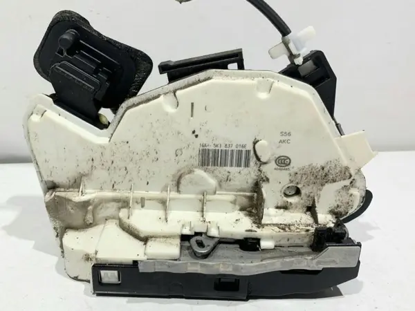 Broasca usa dreapta fata 5K1837016E Volkswagen Polo 5 facelift (2014-2017)