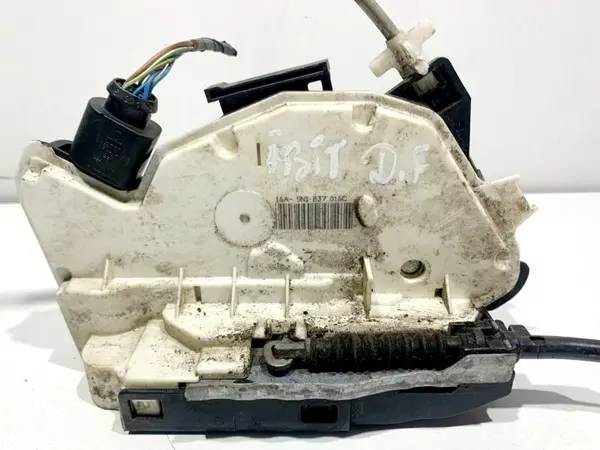 Broasca usa dreapta fata 5N1837016C Skoda Superb 2 (2008-2013)