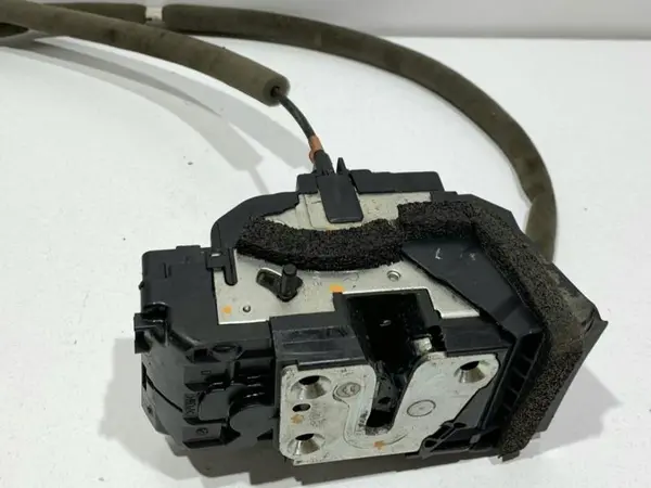 Broasca usa dreapta spate 825004EA2A Renault Kadjar (2015-2018)