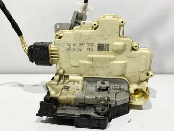 Broasca usa stanga fata 3C1837015A Skoda Superb 2 (2008-2013)