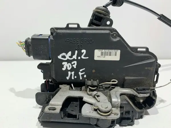 Broasca usa stanga fata 3D1837015AP Volkswagen Golf 6 (2008-2013)