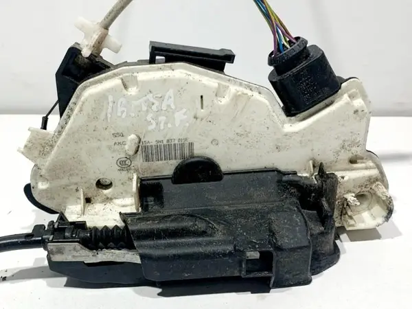 Broasca usa stanga fata 5N1837015E Skoda Roomster facelift (2010-2015)