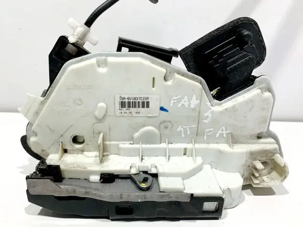 Broasca usa stanga fata 6V1837015A Skoda Fabia 3 (2014-2018)
