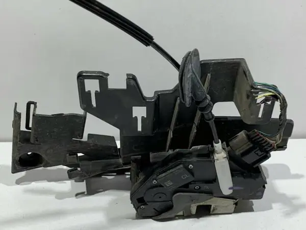 Broasca usa stanga fata AM5A-U21813-AE Ford C-Max 2 (2010-2019)