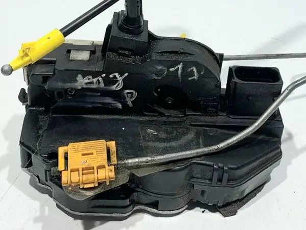 Broasca usa stanga spate 13503807 Opel Astra J (2009-2012)