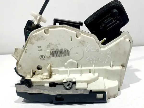 Broasca usa stanga spate 5E0839015A Skoda Octavia 3 facelift (2017-2019)