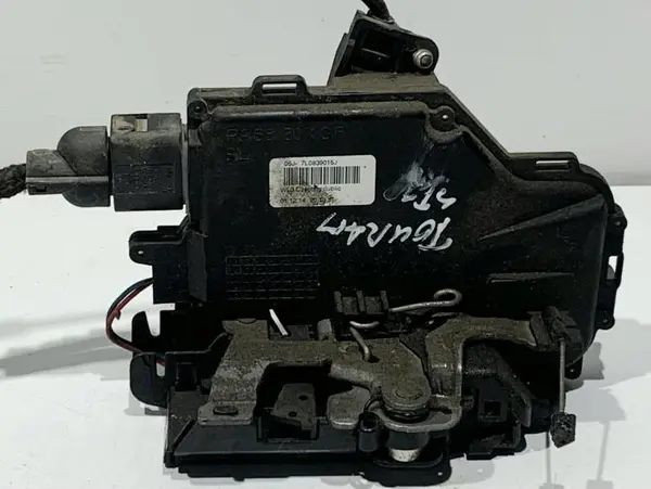 Broasca usa stanga spate 7L0839015J Volkswagen Touran facelift (2006-2010)