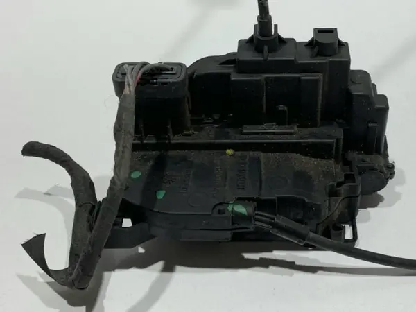 Broasca usa stanga spate 825030032R Renault Scenic 3 (2009-2011)