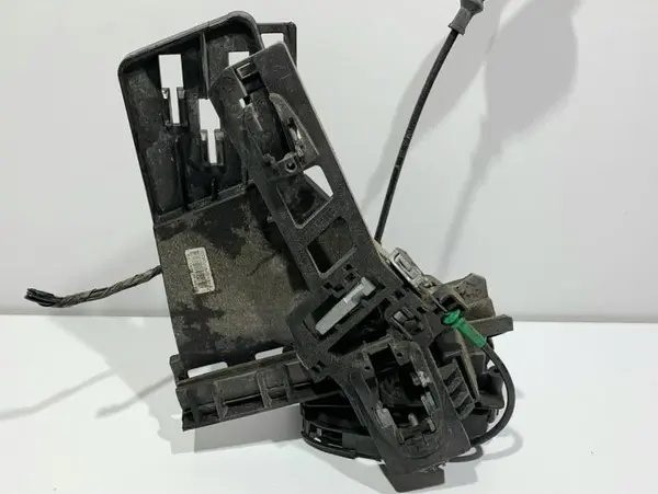Broasca usa stanga spate AM5A-R26413-AE Ford Fiesta 6 (2008-2012) [MK7]